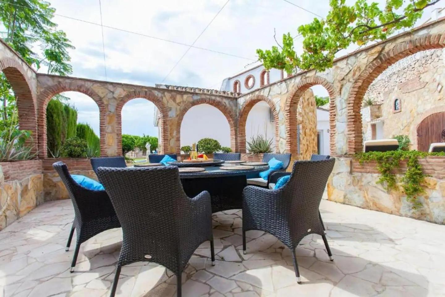 Summer Offers! Fabulous Luxury Villa Near The Beach Sleeps 8 Benalmádena Eksteriør bilde
