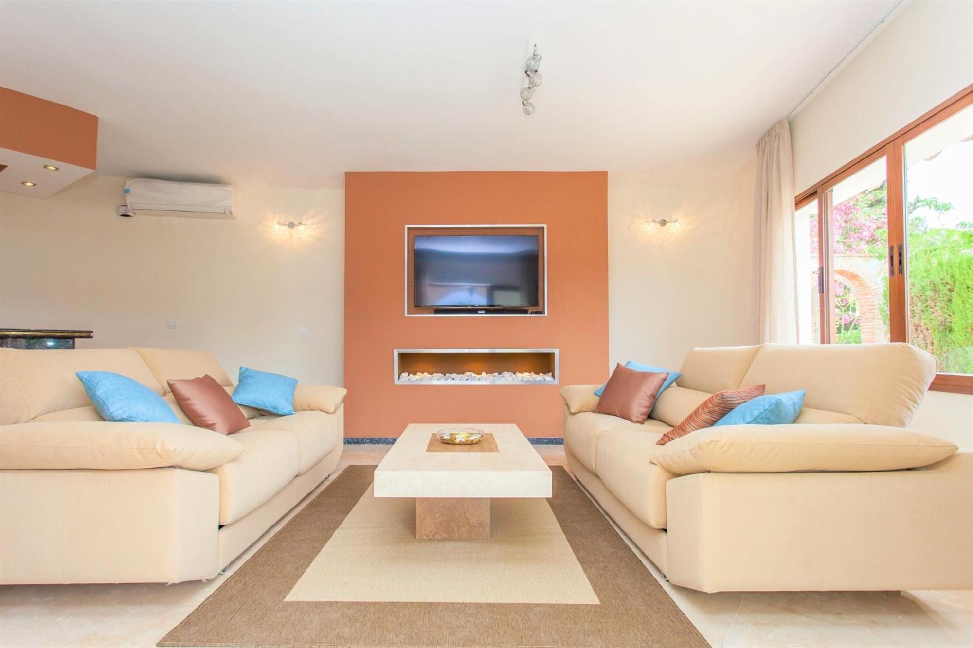 Summer Offers! Fabulous Luxury Villa Near The Beach Sleeps 8 Benalmádena Eksteriør bilde