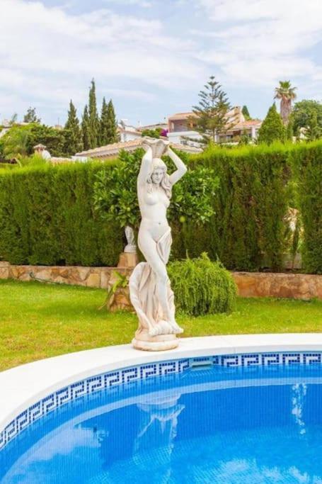 Summer Offers! Fabulous Luxury Villa Near The Beach Sleeps 8 Benalmádena Eksteriør bilde