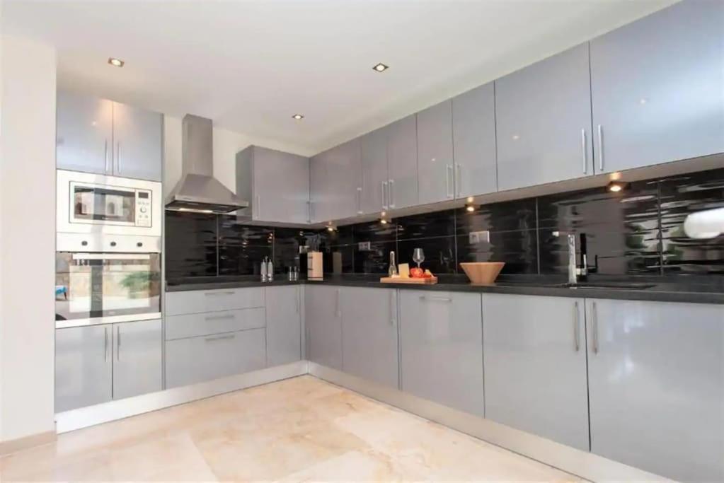 Summer Offers! Fabulous Luxury Villa Near The Beach Sleeps 8 Benalmádena Eksteriør bilde