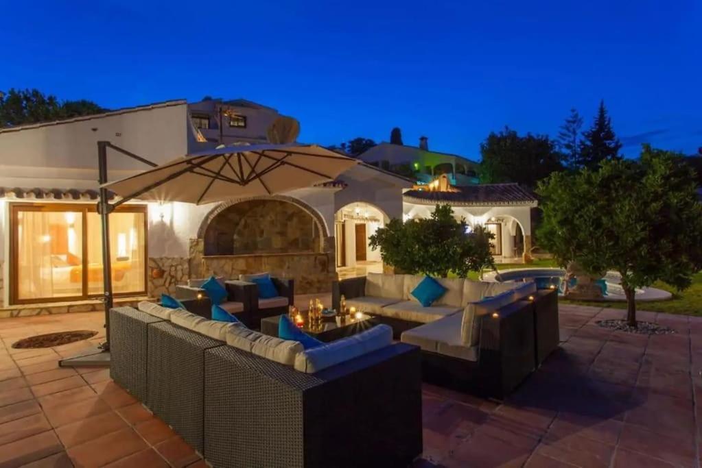 Summer Offers! Fabulous Luxury Villa Near The Beach Sleeps 8 Benalmádena Eksteriør bilde